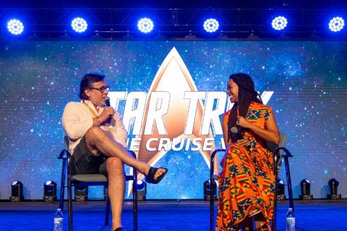 In the Hot Seat with Connor Trinneer and Sonequa Martin-Green
